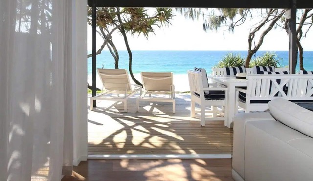Seaside Serenity - Luxury Beachfront Holiday Home - Sunshine Coast