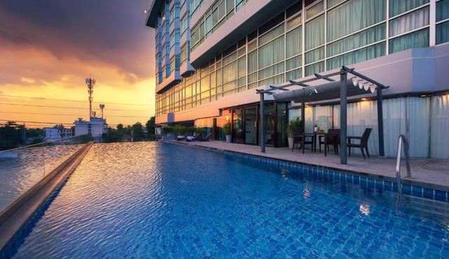 Siam Mandarina Hotel - Free BKK Airport Shuttle