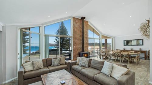 Siesta By The Sea - Beachside Retreat