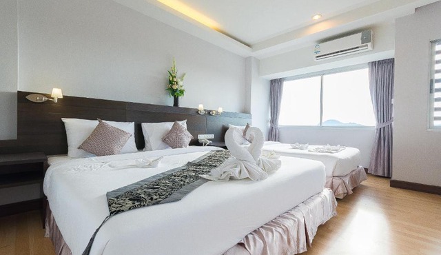 SinKiat Buri Hotel