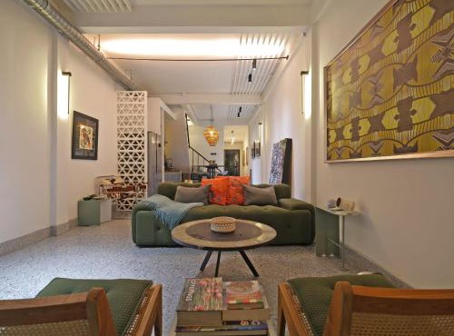 Siri Designer 3-Storey Townhouse with Garden and Luxury Amenities
