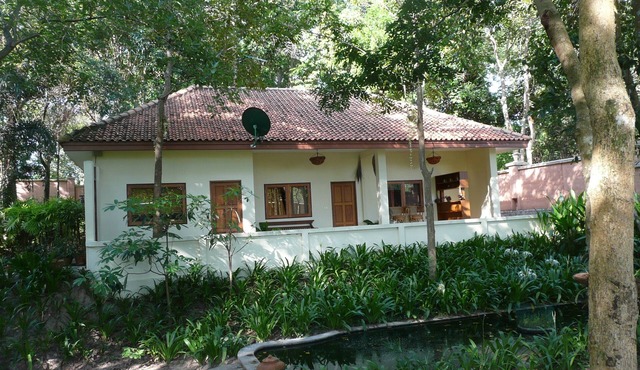 Small holiday home in a park, for wintering or relaxing