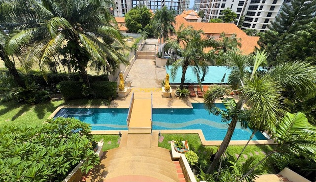 Spacious 2-Bedroom Pool-View Condo - Executive Residence 2, Pratumnak