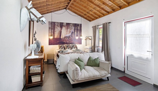 Studio 'Quinta do Malhinha' with Mountain View, Shared Terrace and Wi-Fi