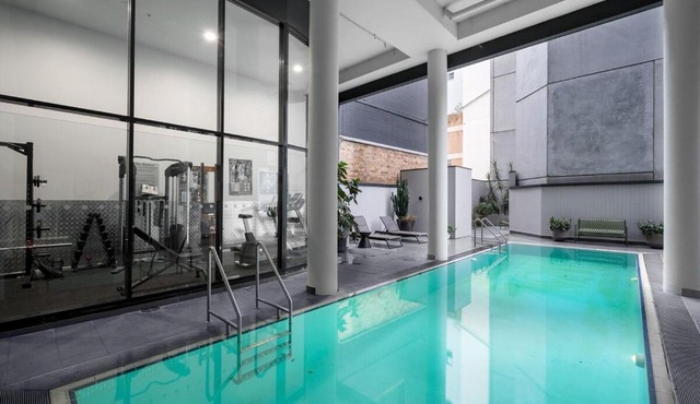 Stylish CBD Surry Hills Apt with Pool, Gym and Two Monitor Ergonomic Chair Workstation