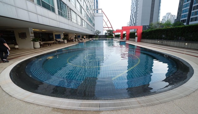 Sukhumvit 13/5mins walk to BTS Nana/City Center TSS