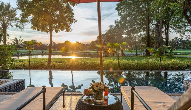 Summit Windmill Golf Suite Hotel at Suvarnabhumi