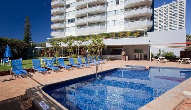 Sun & Fun Beachfront Retreat – Pool & Spa