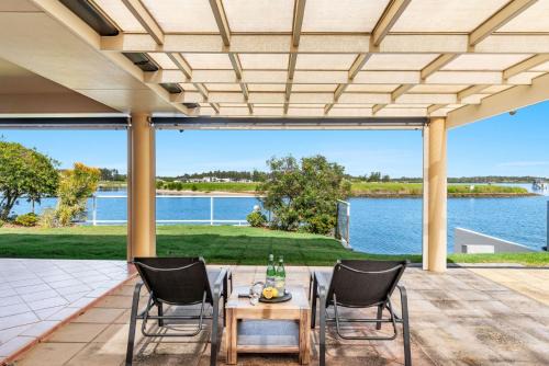 Sunsets AT 101 - Pet Friendly Waterfront - Holiday Yamba
