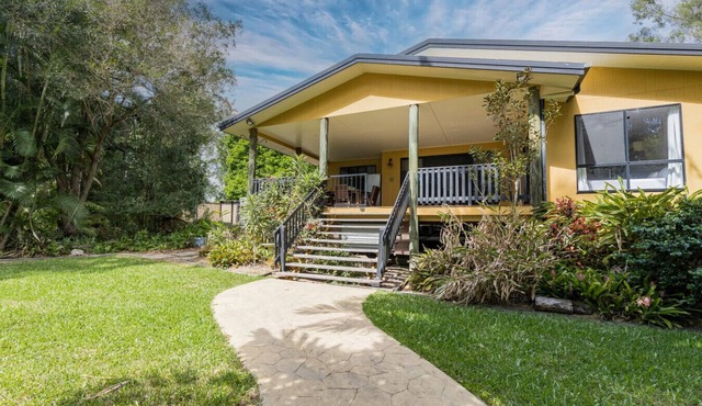 Tannum Tides - Sleeps 8 w/Pool & Boat Parking