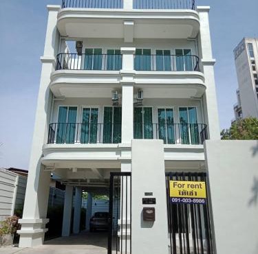 TEAK VILLA