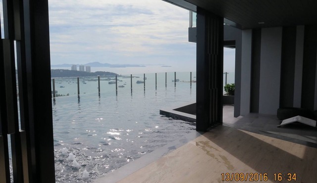 The Base Central Pattaya - 1 bdr Condo with pool