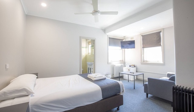 The George Hotel