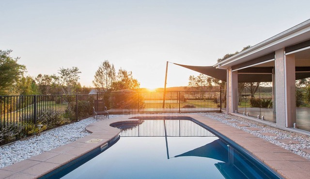 The Home Resort - Heated Pool and Tennis Court