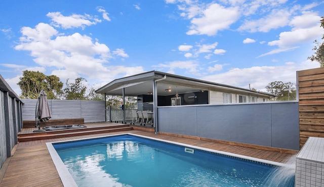 THE JUNE-ROSE: A PRIVATE HOUSE WITH POOL AND SPA!