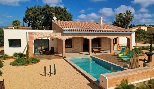 The Private Accommodation Villa in Peralada in Peralada