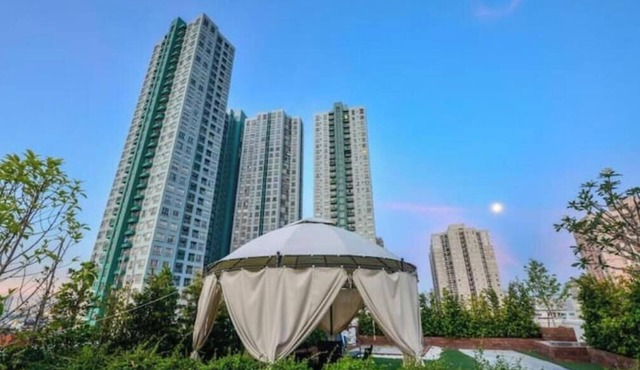 Three bedrooms at Sathorn, 156sqm