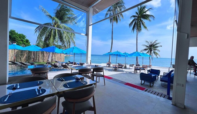Three Trees Samui Resort - Sarocha Villa