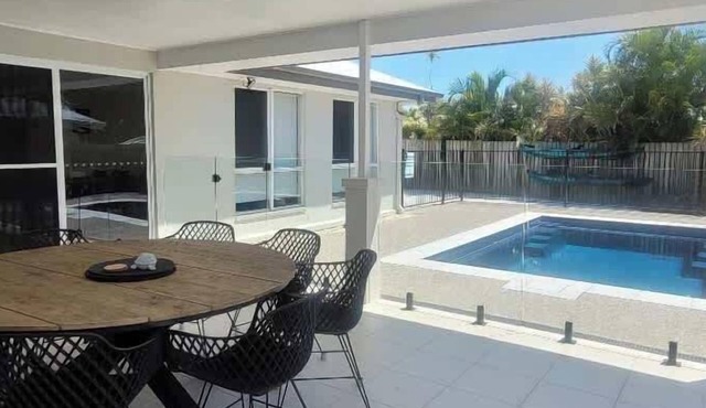Tides Inn with Plunge Pool