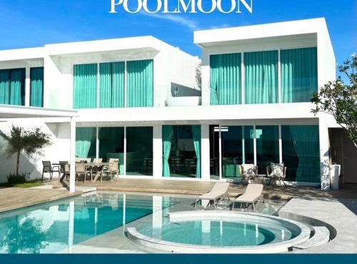 Topseavilla Poolmoon