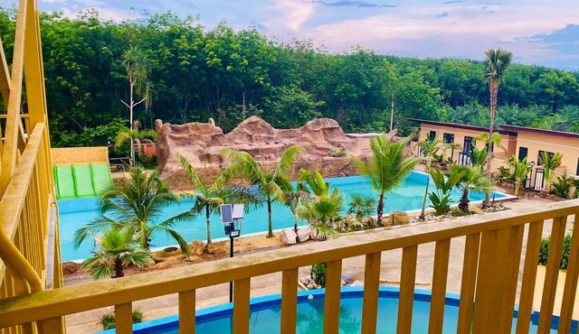 Trang Villa Hotel and Water Park