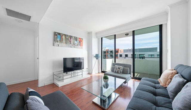 Tranquil 2 BR Apt with Parking/Darling Harbour-10mins Walk