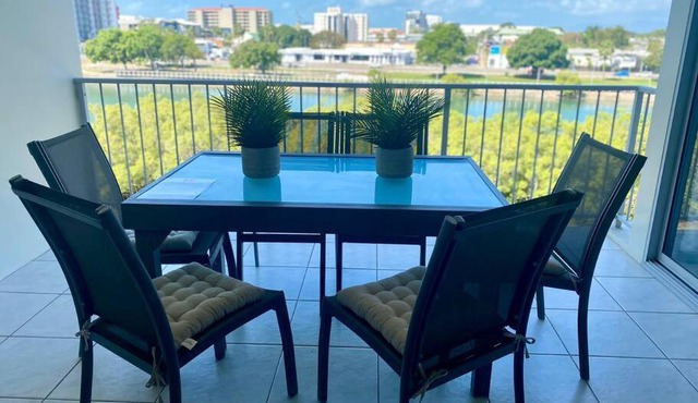 Tranquil 3 Bedroom Retreat in Townsville City