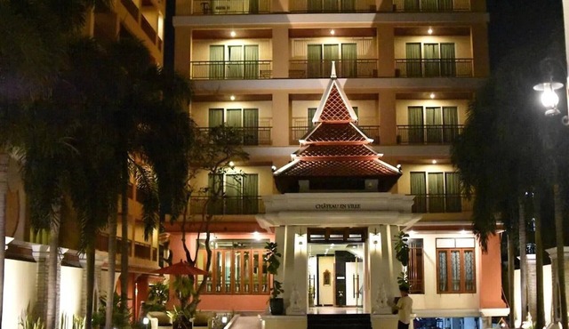Trendy Deluxe Triple | Central Pattaya Location