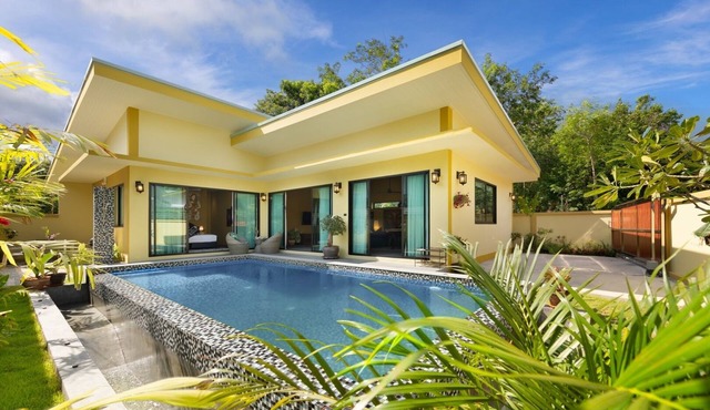 Tropical tranquility in Samui.3 Bedroom villa with private pool. Baan Putahracsa