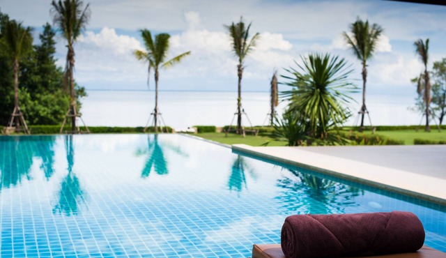 Truly Luxurious Villa Koh Chang right on the sea