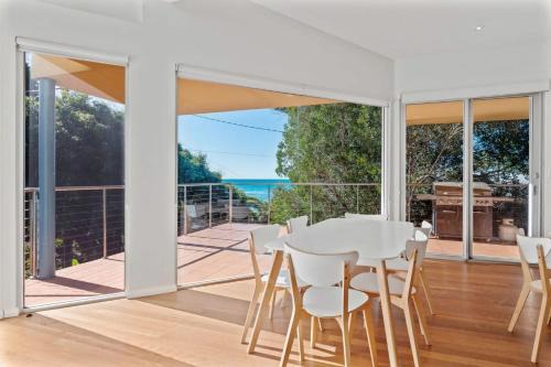 Uncle Bobby's Binburra Beach House