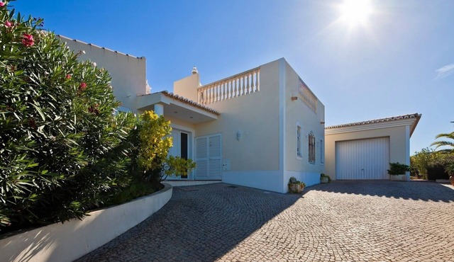 Vacation home for 6 guests with 150m² in Parchal (146425)