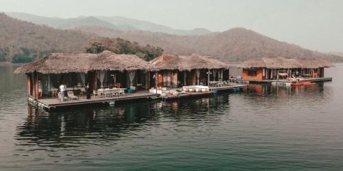 Velaloy Floating Resort