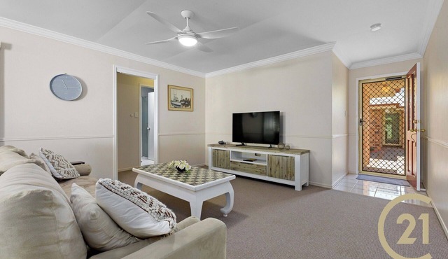 "Victoria Villa" - Margate Q 4109
