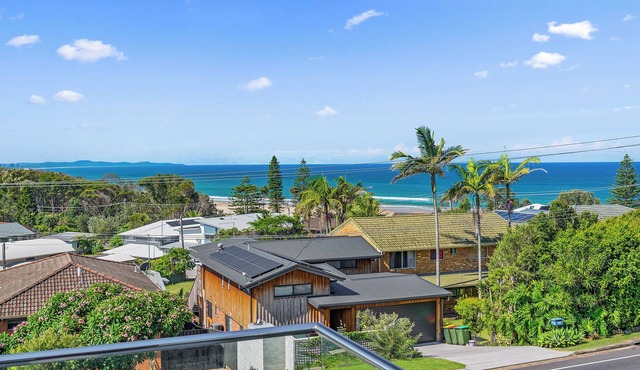 Views of Rainbow Beach 100m to beach
