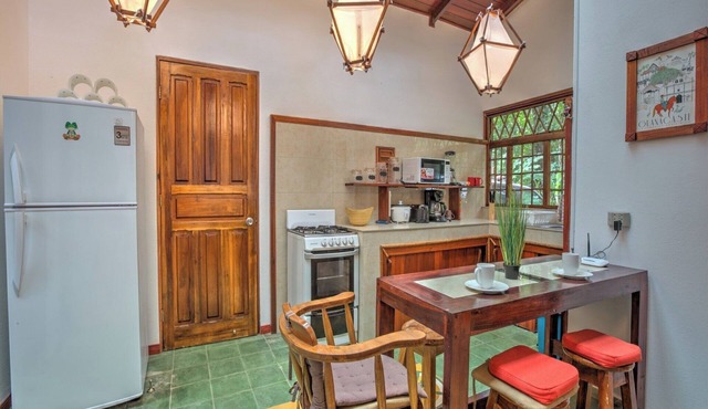 Villa 4 - Amazing 2 Bed Villa with Private Garden, Playa Chiquita