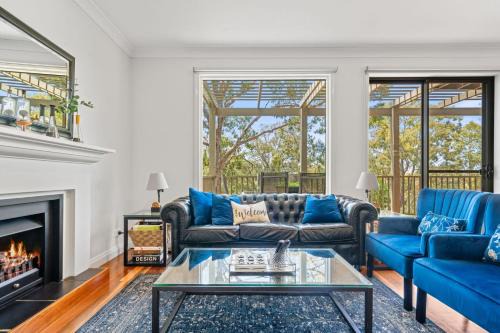 Villa Above Par, Privately Managed within Cypress Lakes Resort, Premier 2 Storey Villa, 2 Bedrooms, both with Private Ensuites, Light Breakfast included