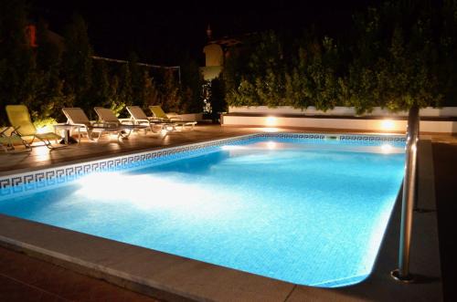 Villa ELTAEL - Rita Apartment - Warm Pool until 1 November 2026