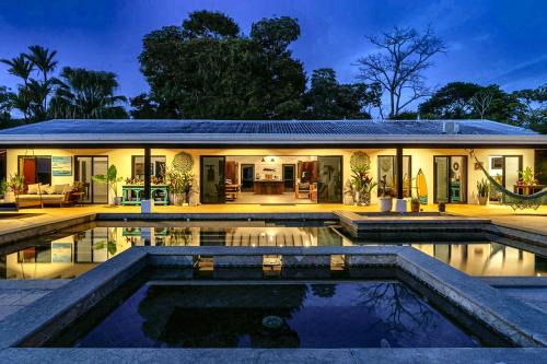 Villa Mangostán - Luxury Ocean-View Villa & Pool