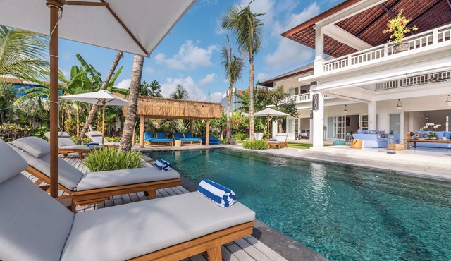Villa Marang, Bali - Modern colonial mansion in Canggu! TOP location!