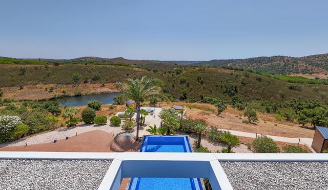 Villa Sernadinha - Infinity Pool & Mountain Views