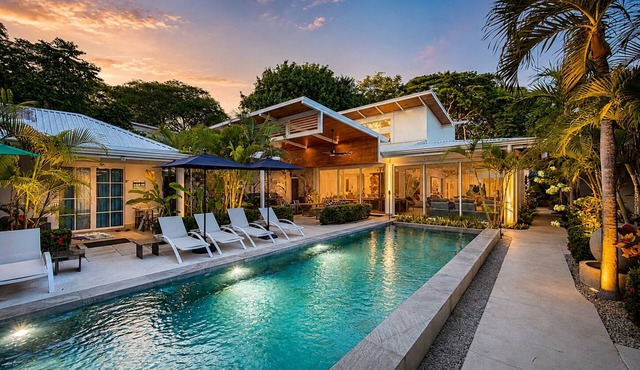 Villa Surfside | 9-Bedroom Luxury Villa in Playa Potrero, Costa Rica