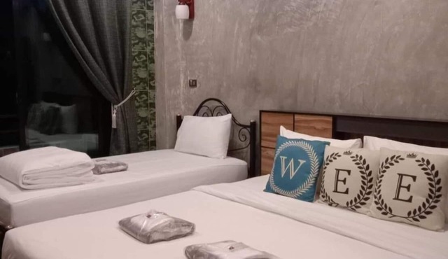 Wee Hostel