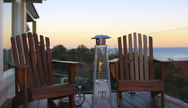 Whale Watch for Four, Gerringong