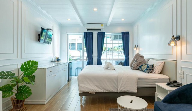 White Ivory Bed And Breakfast
