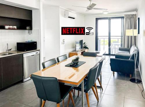 WhitsunStays - The Regal (2br/2bth, Central)