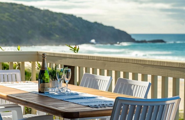 Lawsons at Blueys - Pacific Palms Holidays