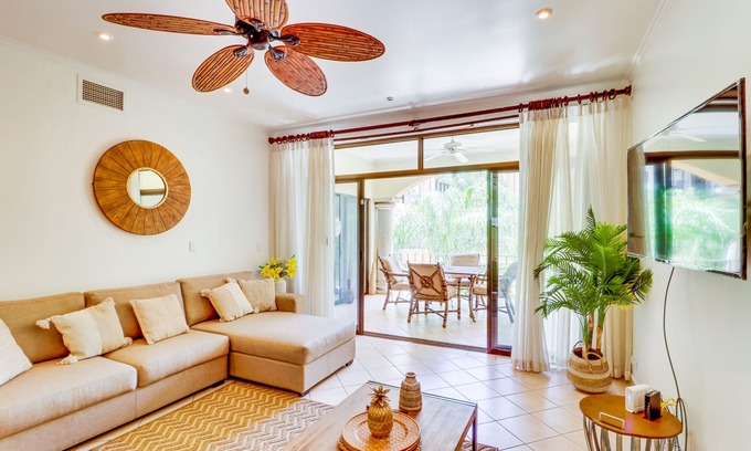 Tamarindo Condo | Bright Condo with Shared Pool - Walk to Dining, Shopping & the Beach