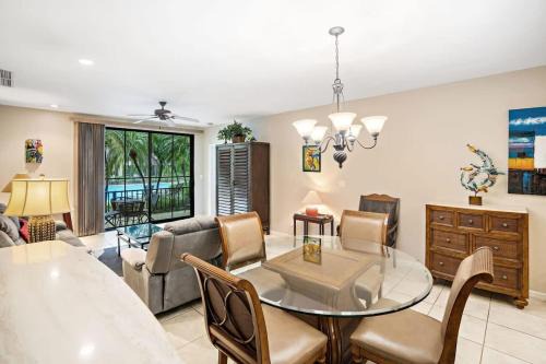 Coco Apartment | Ground-Floor Unit in Front of Lazy River Pool at Pacifico in Coco