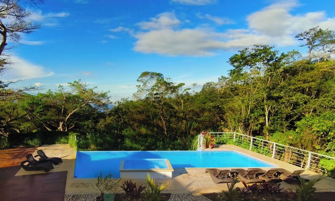 Llano Brenes Apartment | Vista Mundo Retreat Center & Boutique Hotel
